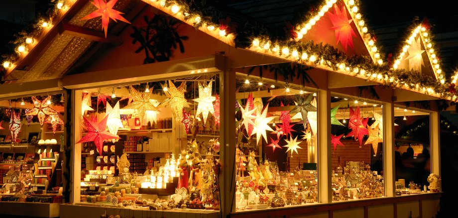 Verkaufsstand am Weihnachtsmarkt